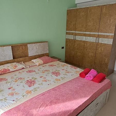 Ranghavi Sands Apartment With Pool - Near Beach And Dabolim Airport ボグマロ エクステリア 写真